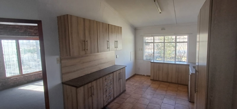 4 Bedroom Property for Sale in Hospitaalheuwel Free State